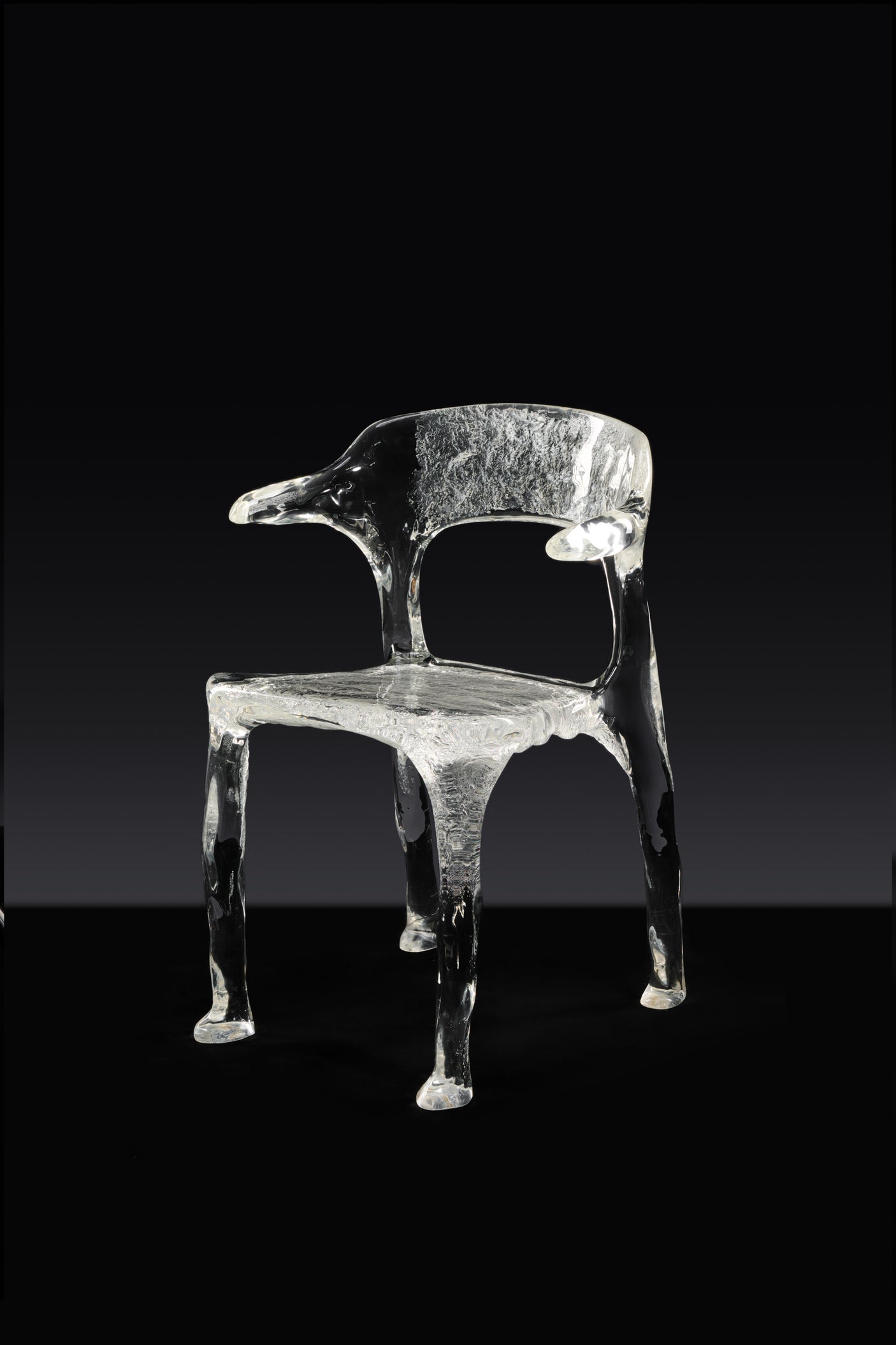 Horn Chair (Transparent)