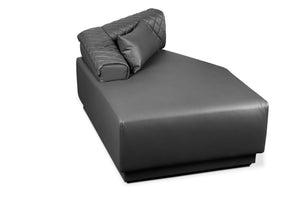 Anguis Sofa